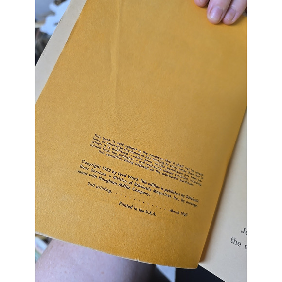 Lot of 8 Vintage Mixed Authors Scholastic Illustrated Paperback Children's Books - Picture 7 of 7